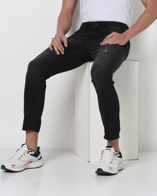 Men Lightly Washed Cropped Fit Distressed Jeans