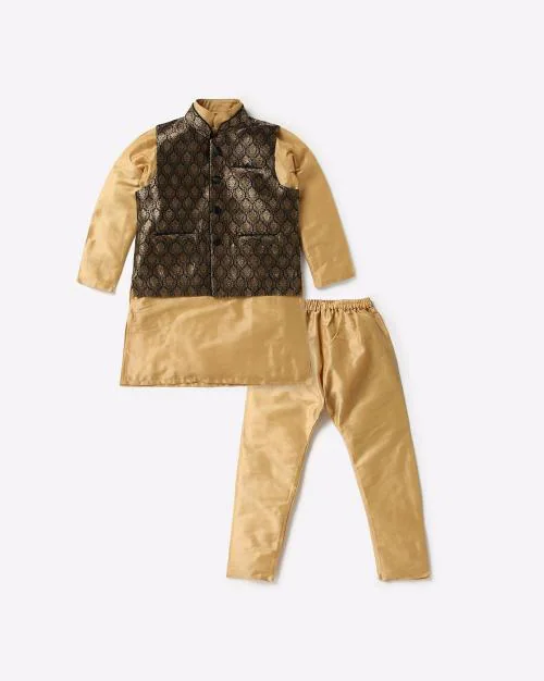 Kurta & Pyjama Set with Woven Motifs