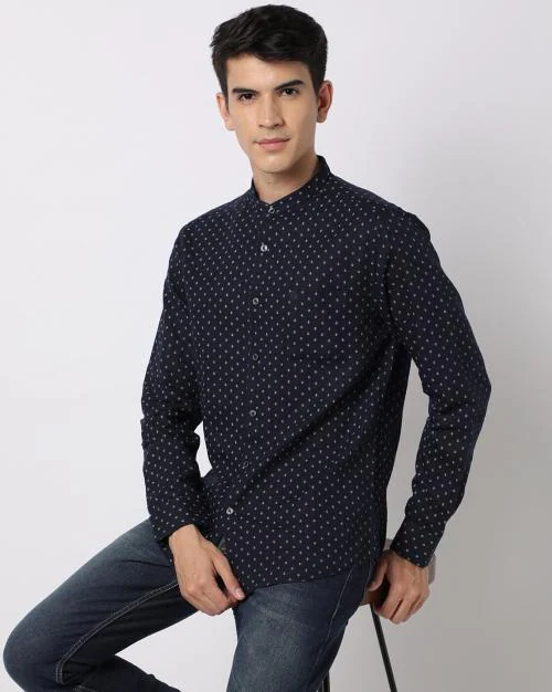 Men Micro Print Slim Fit Shirt with Patch Pocket