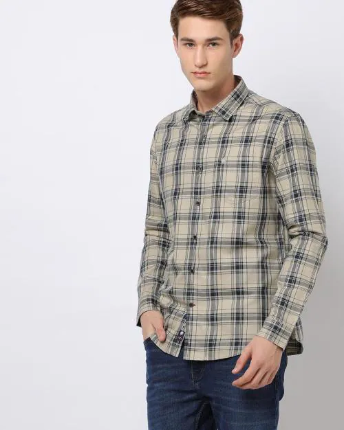 Men Checked Slim Fit Shirt