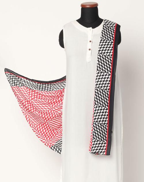 Geometric Print Stole