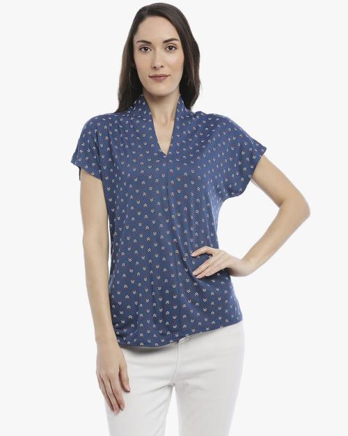 Micro Print V-neck T-shirt