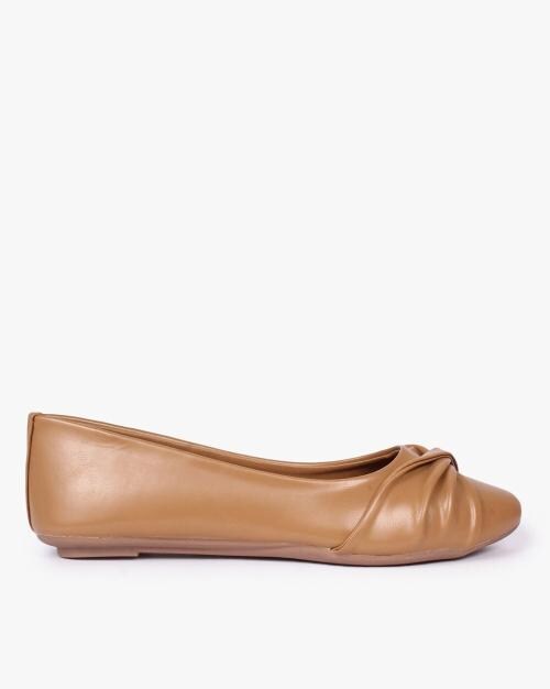 Pointed-Toe Slip-On Ballerinas