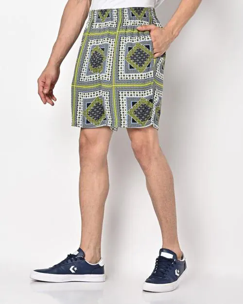 Buy Geometric Print Shorts With Pocket Inserts Online At Best Prices In