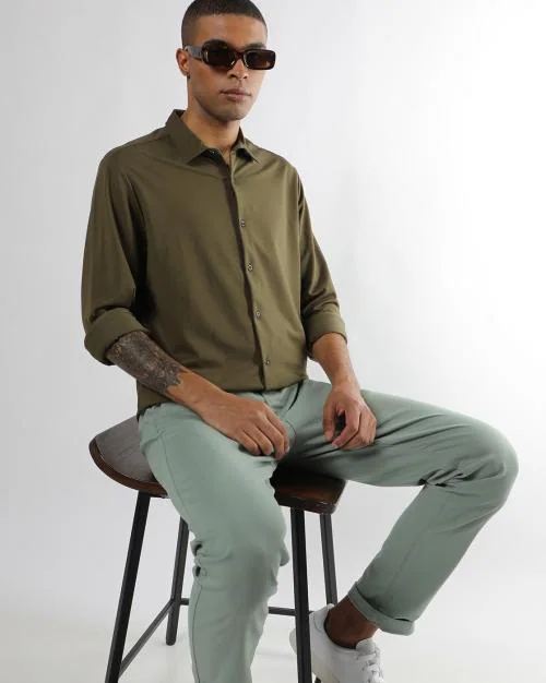 Shirt with Spread Collar