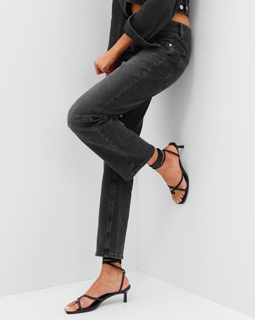 Women High Rise Straight Fit Jeans with Stretch
