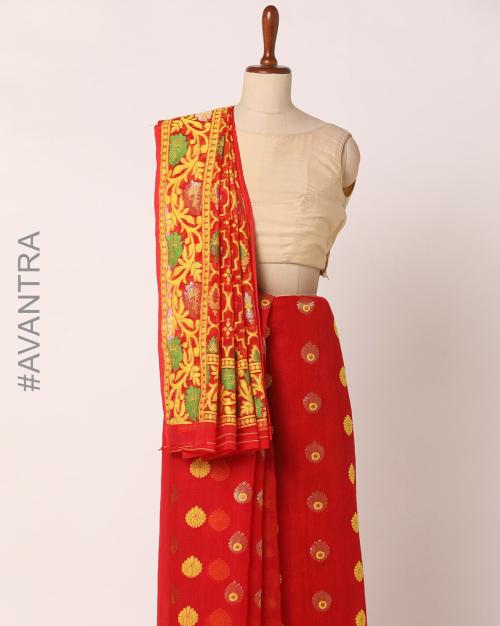 Jamdani Floral Pattern Saree