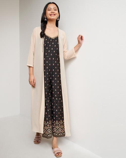 Front-Open Long Shrug