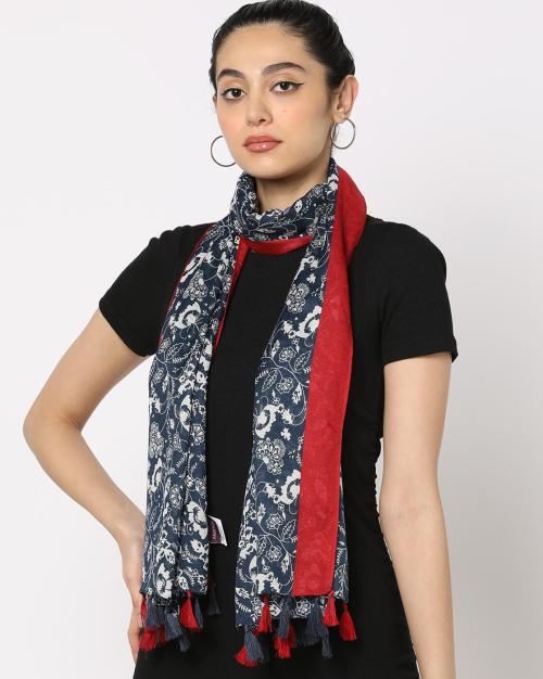 Women Printed Scarf with Tassels
