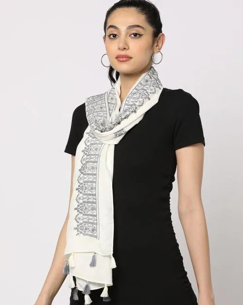 Women Printed Scarf with Tassels