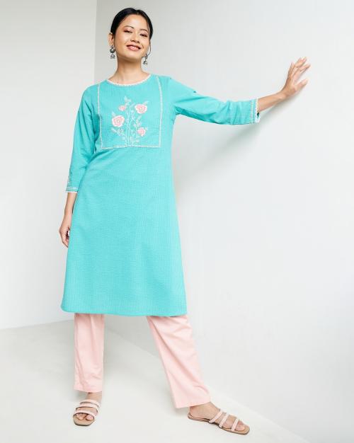 Women Embroidered Straight Kurta