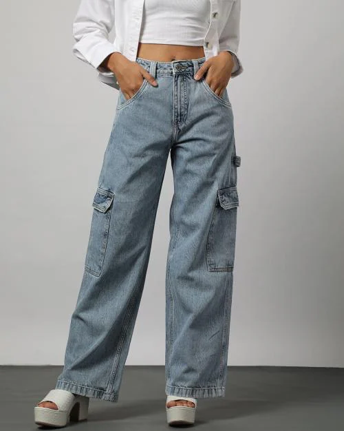 Women Lightly Washed Relaxed Cargo Jeans