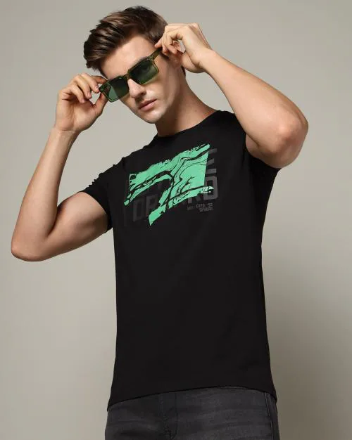 Men Typographic Print Slim Fit Crew-Neck T-Shirt