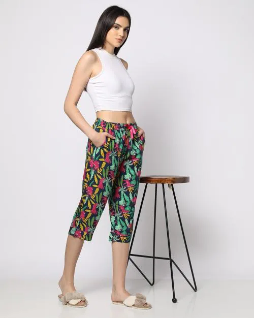 Women Printed Slim Fit Capris