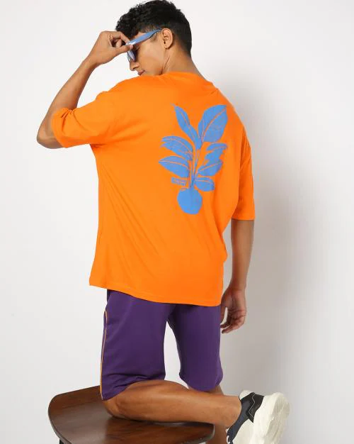 Men Typographic Print Relaxed Fit Crew-Neck T-Shirt