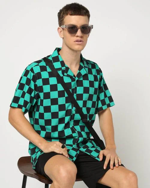 Men Chessboard Print Relaxed Fit Shirt