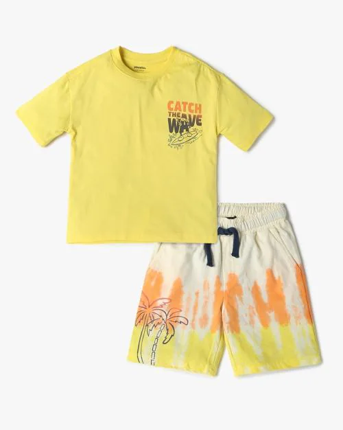 Boys Typographic Print Regular Fit T-Shirt & Shorts Set