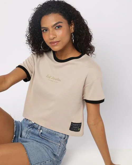 Typographic Print Crew-Neck Cropped T-Shirt