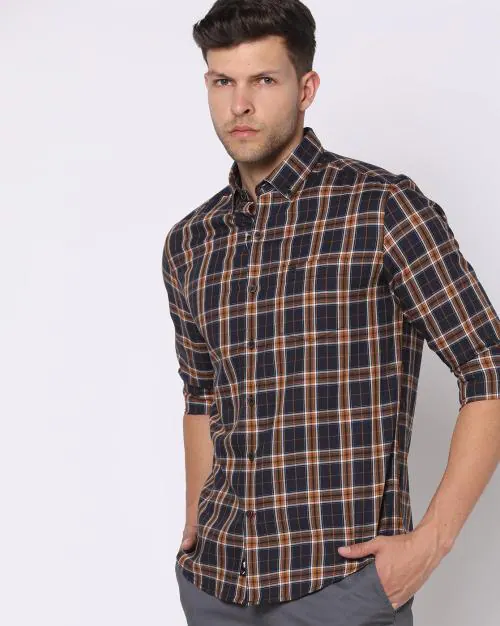 Buy Men Checked Slim Fit Shirt with ButtonDown Collar Online at Best