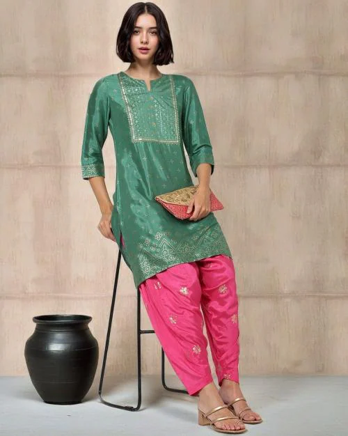 Women Foil Print Straight Kurta & Patiala Set