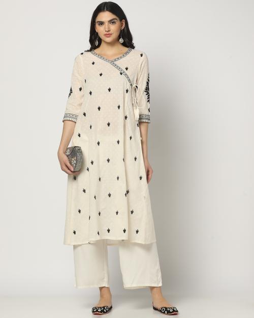 Women Embroidered Angrakha Kurta