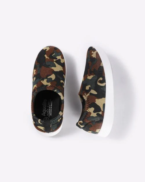 Camouflage Print Slip-on Shoes