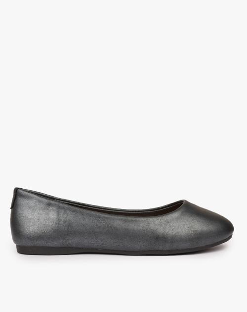 Round-Toe Ballet Flats
