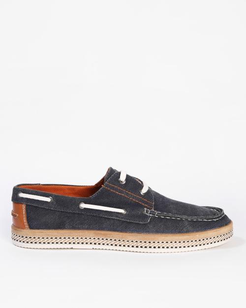 Low-Top Round-Toe Boat Shoes
