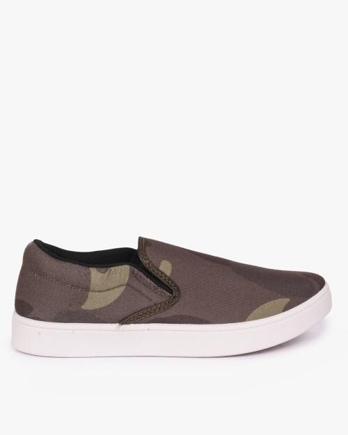 Camouflage Print Slip-On Casual Shoes