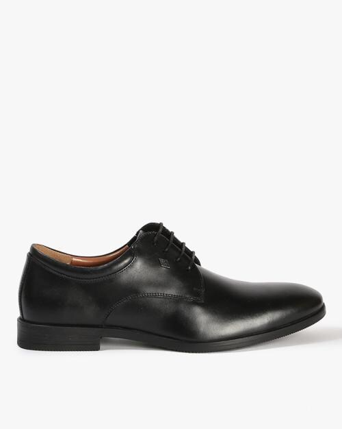 Round-Toe Derby Shoes
