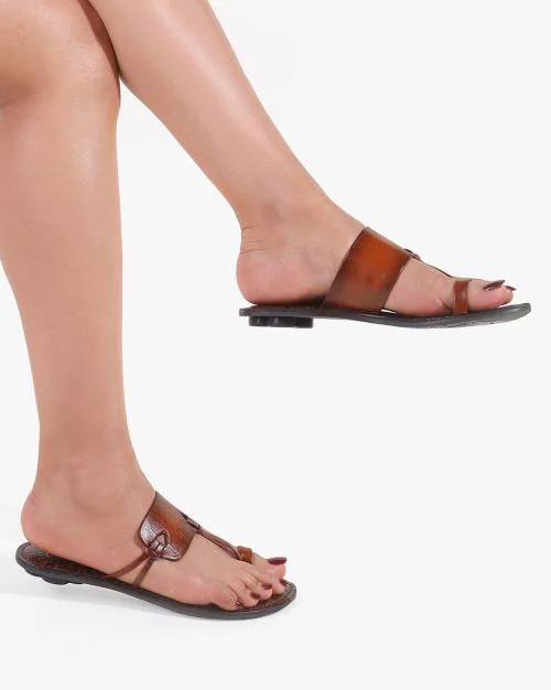 Women Toe-Ring Flat Sandals