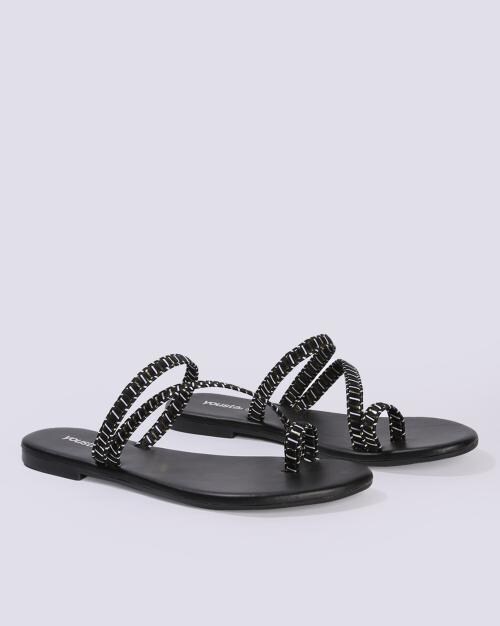 Women Embroidered Toe-Ring Sandals