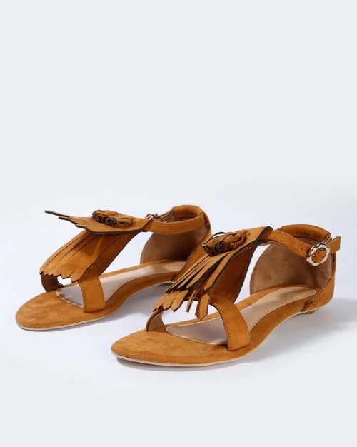 Flat Sandals with Tassels