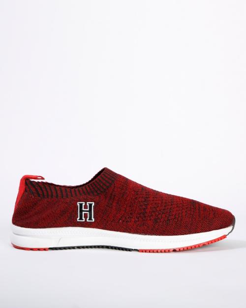 Men Textured Slip-On Sports Shoes