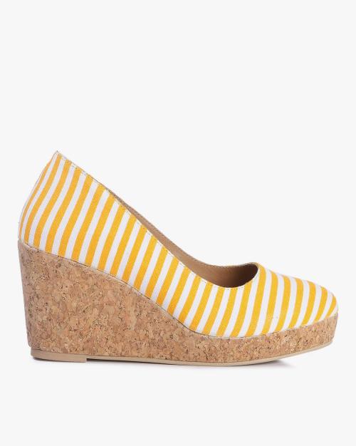 Women Striped Yellow Pumps