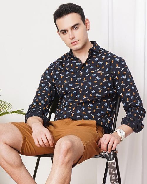 Men Feather Print Slim Fit Shirt
