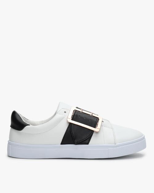 Casual Shoes with Buckle Closure