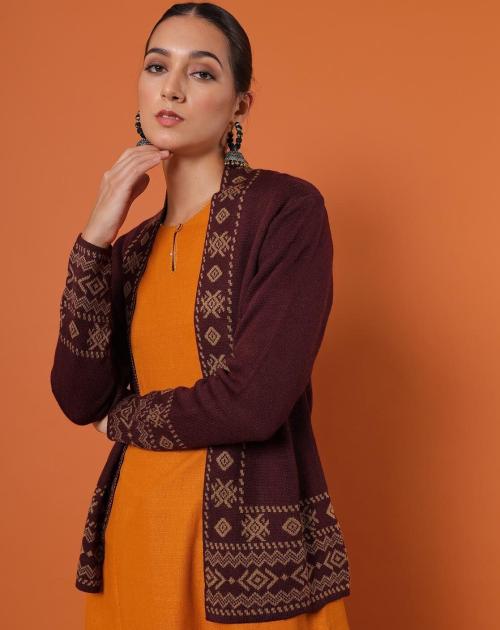 Shrug with Knitted Design