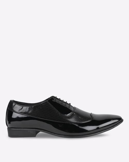 pointed toe oxford shoes