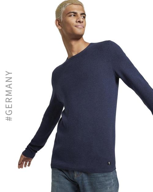 Round-Neck Full Sleeves Sweatshirt