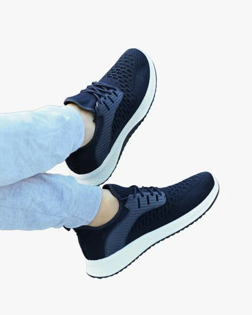 Low-Top Lace-Up Casual Shoes