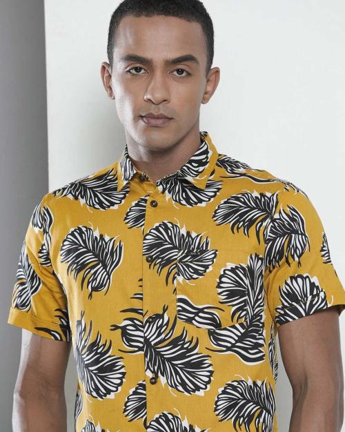 Printed Resort Shirt with Patch Pocket