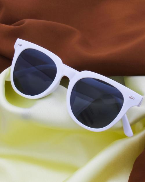 TS-18065S-WHT Full-Rim UV-Protected Wayfarer Sunglasses