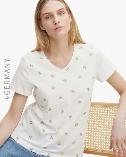 Floral Embroidered V-neck T-shirt