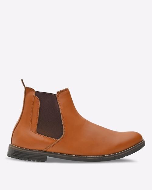 chelsea boots round toe