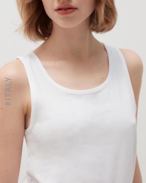 Sleeveless Round-Neck Top