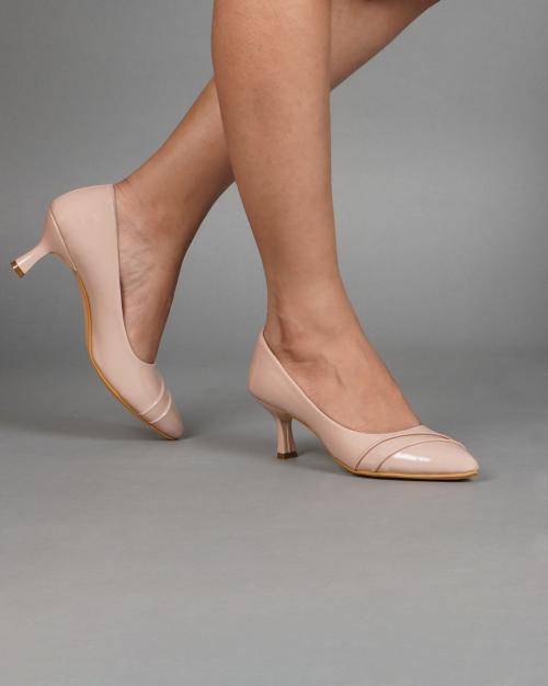 Pointed-Toe Kitten Heels