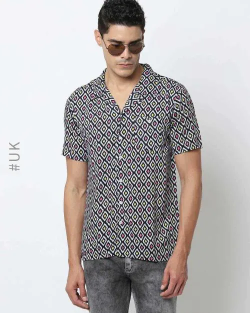 Geometric Print Shirt with Lapel Collar