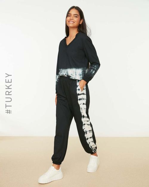 Printed Joggers with Drawstring Fastening