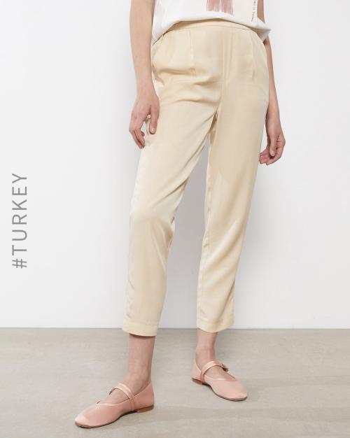 Pants with Insert Pockets